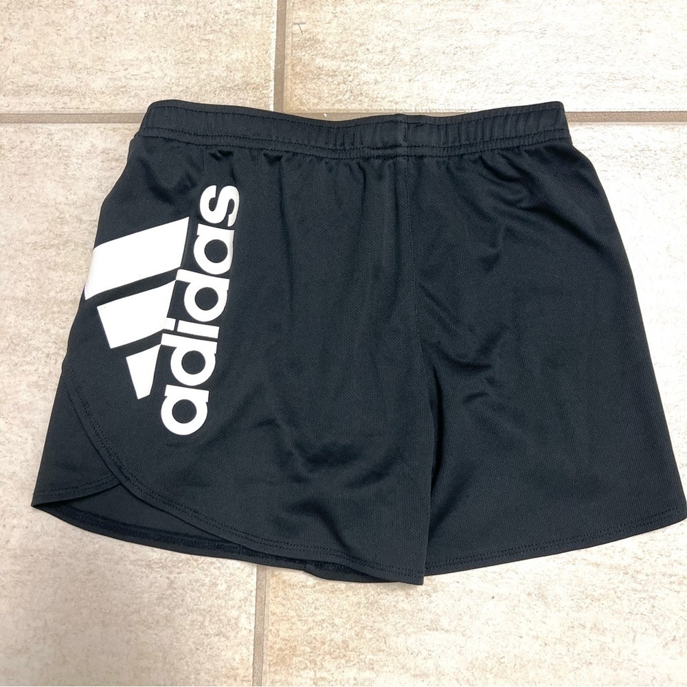 ADIDAS kids Base Bos Sho Shorts black size M (12)